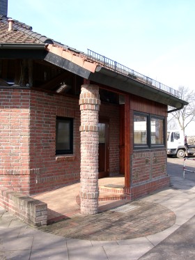 Foto: Das "�kohaus 2000", Eingangsbereich
